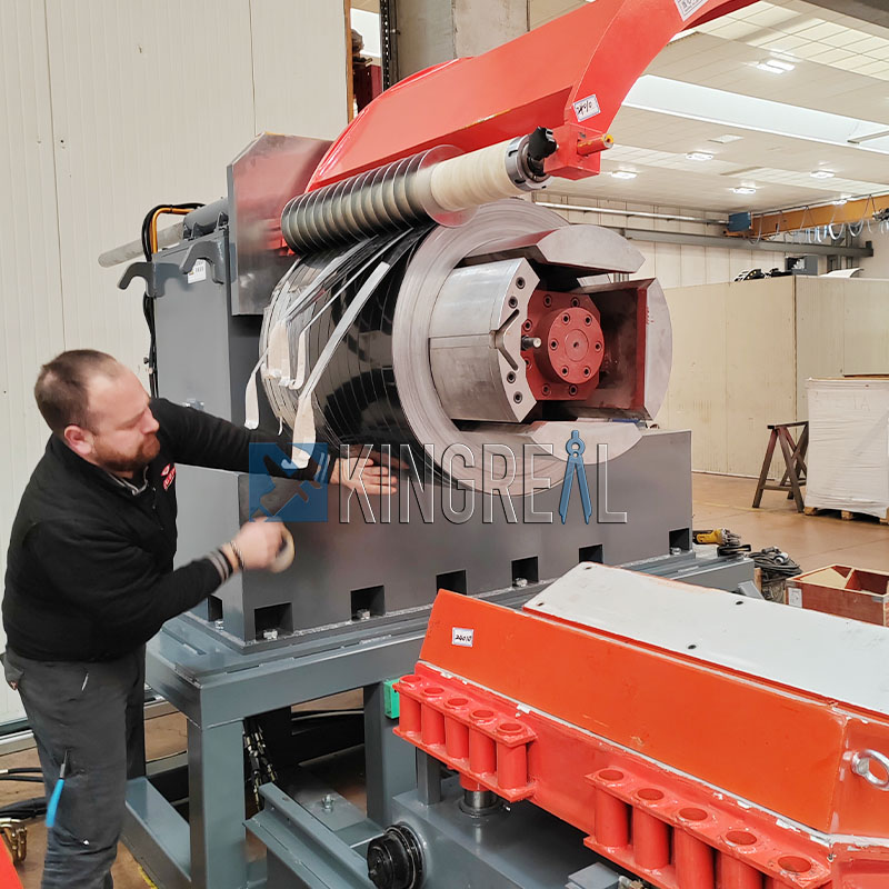 metal slitting machine