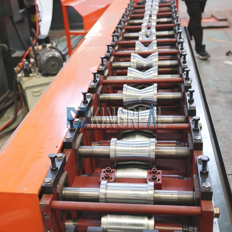 metal ceiling grilyato machine