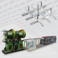 Máquina para sistema de teto celular