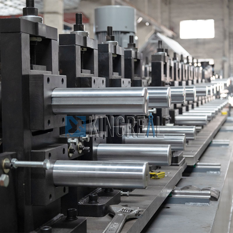 roll forming machine
