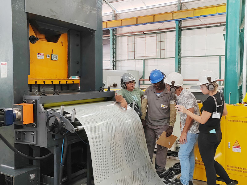 Metal Perforated Machine In Brazil