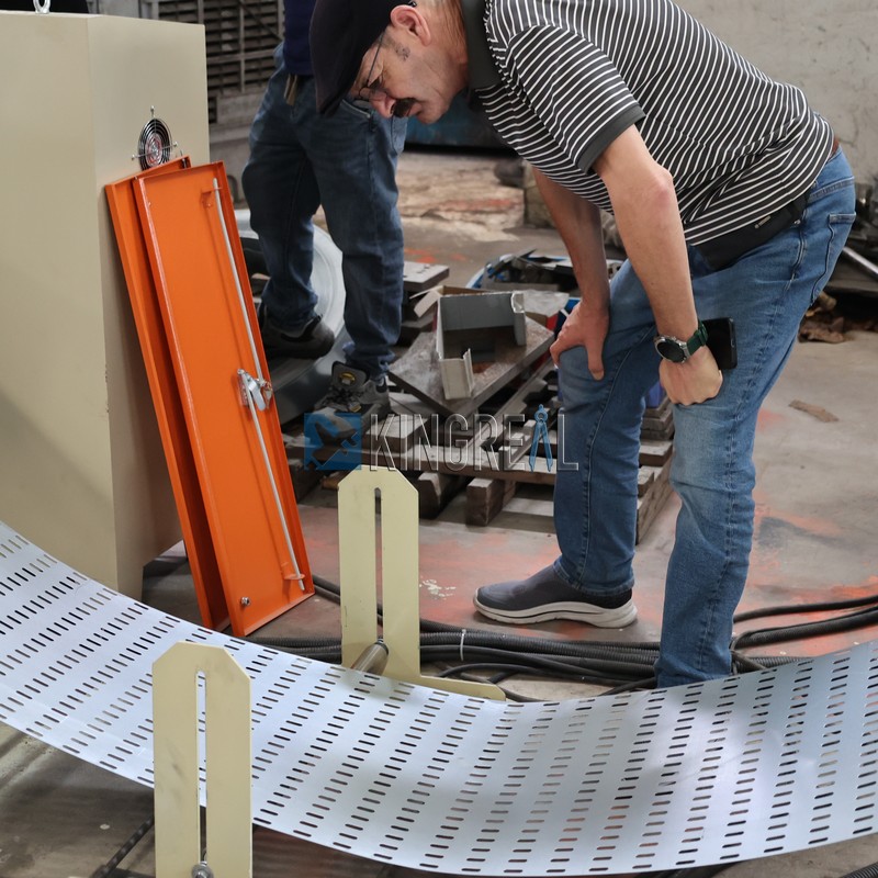 cable tray machine