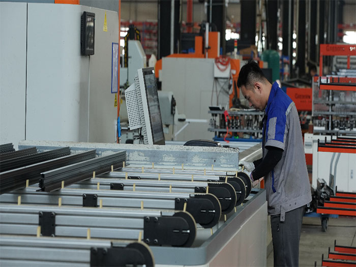 Aluminum system door and window manufacturer