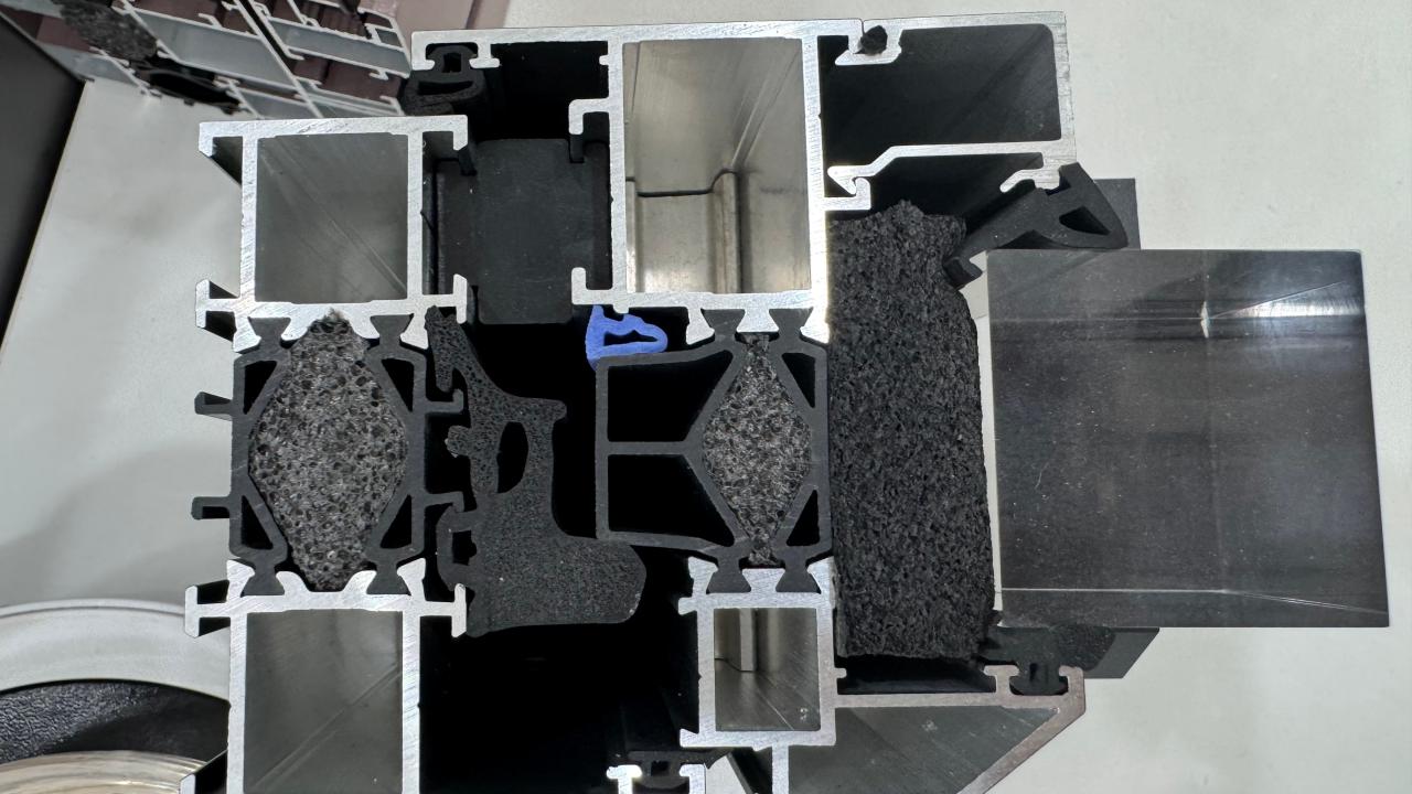 Aluminum Bi-folding Door