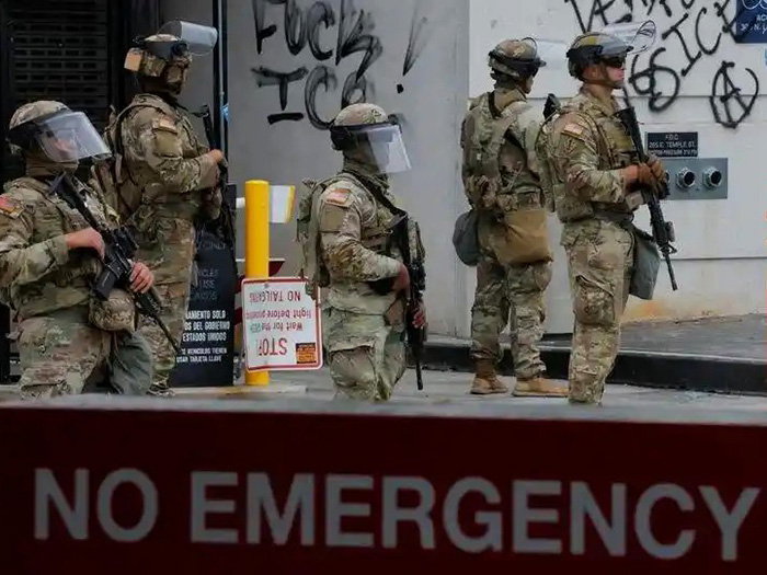 Trump orders force to 