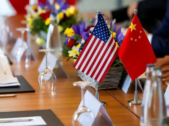 World Keeps Close Watch on China-US Talks in London