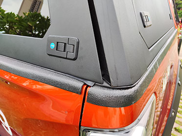 Isuzu D-max pickup canopy