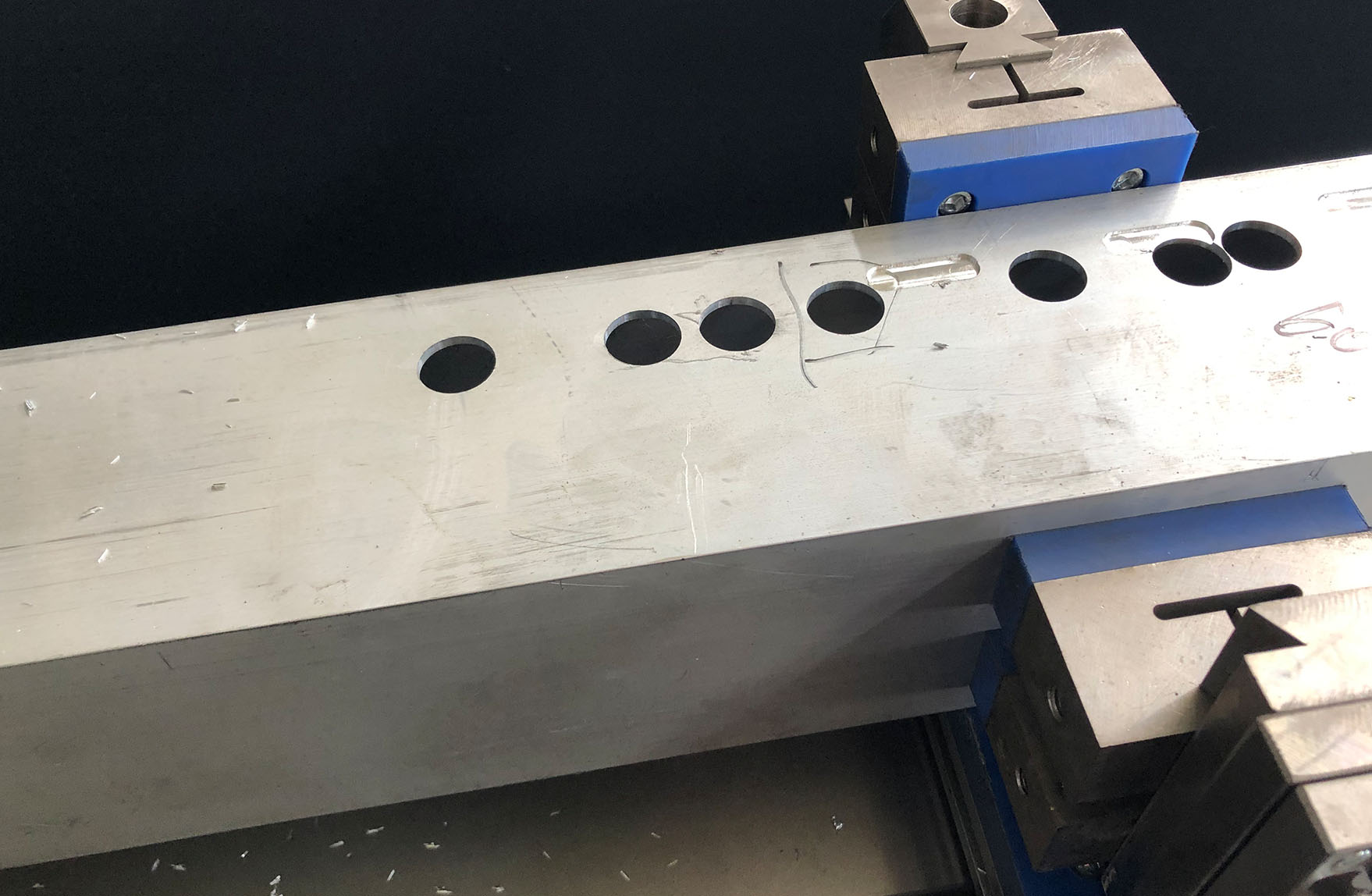 6000mm Aluminum Extrusion CNC Drilling Milling Machine 4000mm