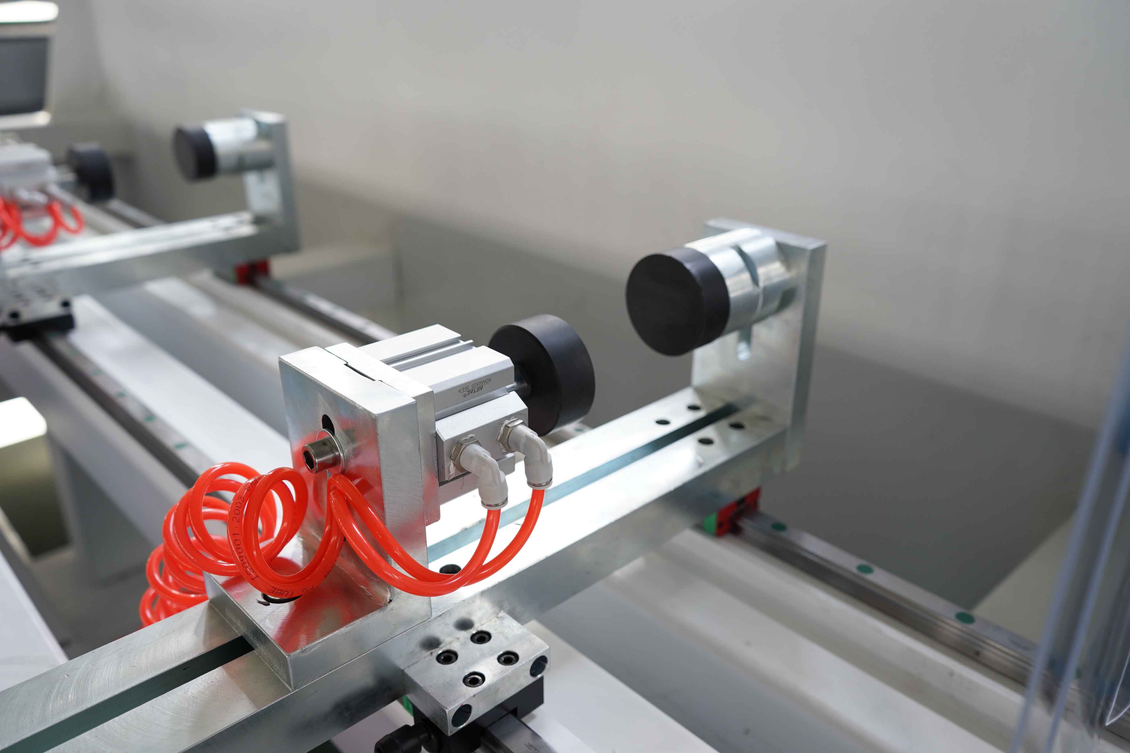 3000mm Aluminum Profile CNC Drilling Milling Machine