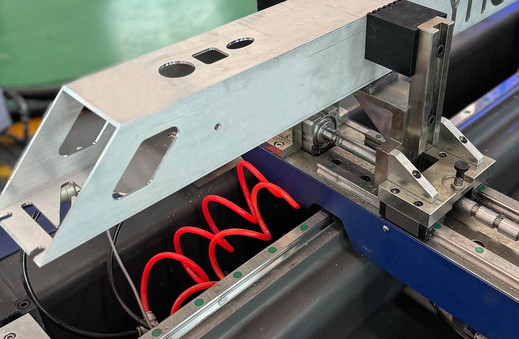 5 Axes Aluminum Profile CNC Drilling Milling Machine