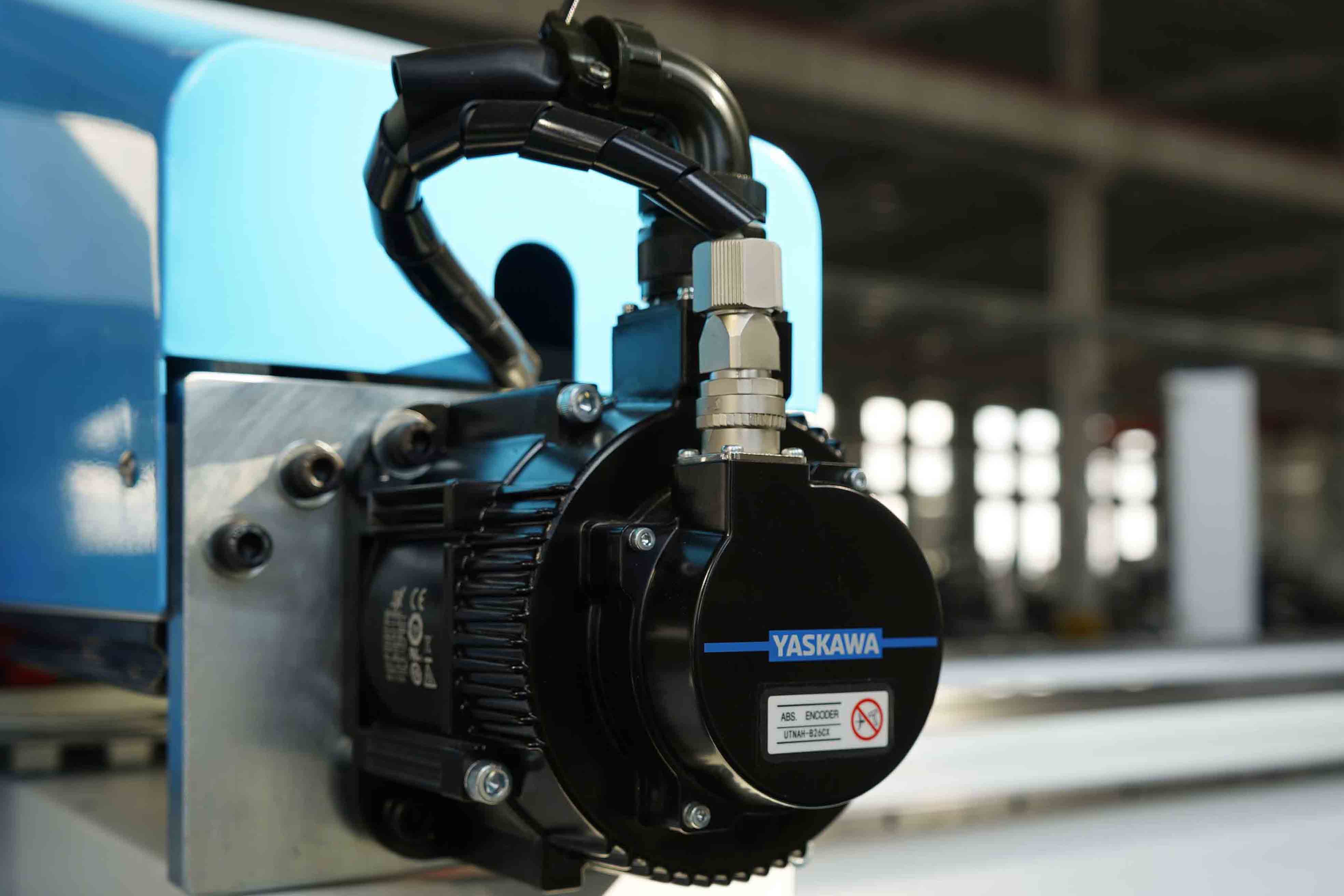 6000mm Aluminum Extrusion CNC Drilling Milling Machine 4000mm