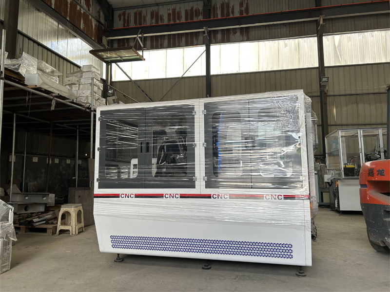 Industrial aluminum profile cutting saw sent to the United States,corner connector automatic machine sent to Israel