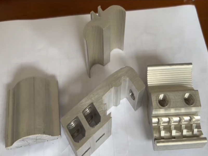 Customized non-standard automation equipment for Russian customers, efficiently empowering power line clamps and photovoltaic product processing