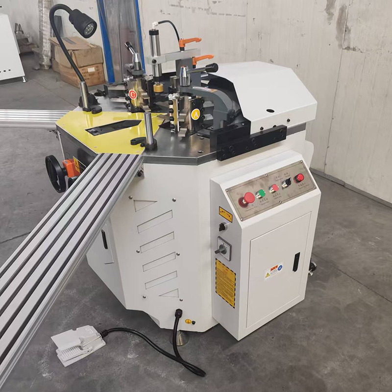 Aluminum Profile knife storage type Corner Crimping Machine LZJA3-120AF