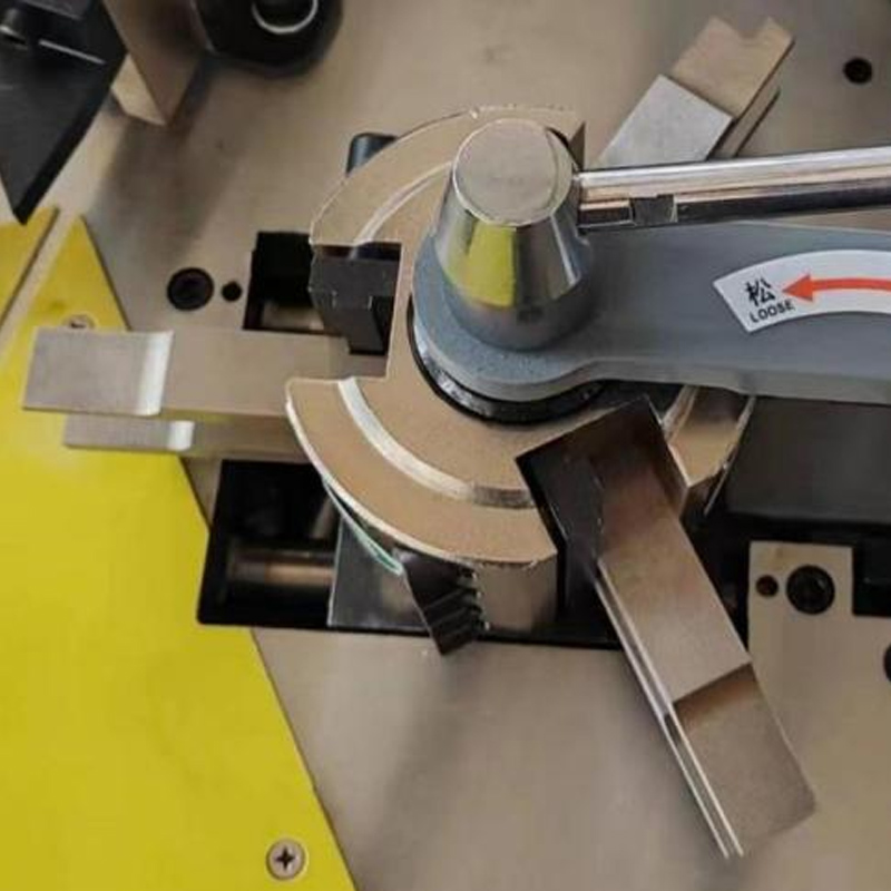 Corner Crimping Machine