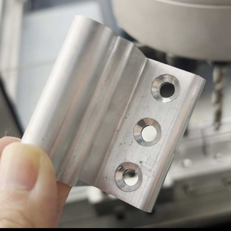 Photovoltaic Automatic Machine: PV aluminum parts automatic processing machine