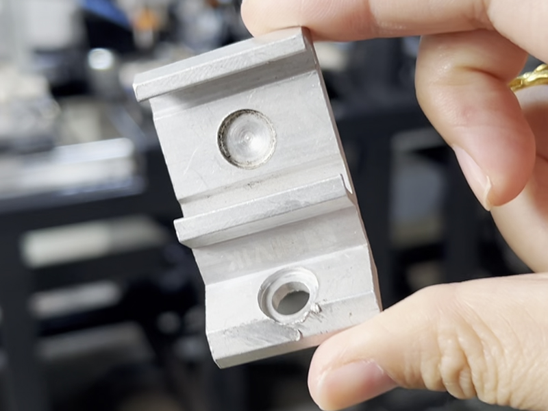 Aluminum Corners Machine