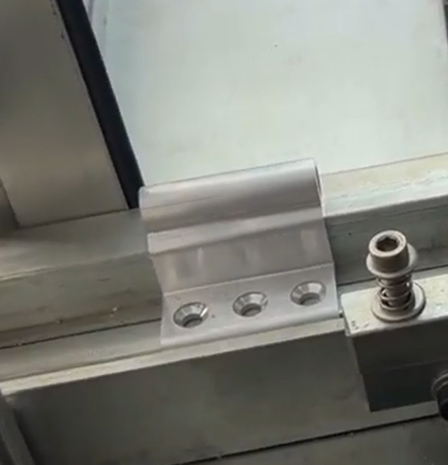 Hardware Automatic Machine for hole drilling