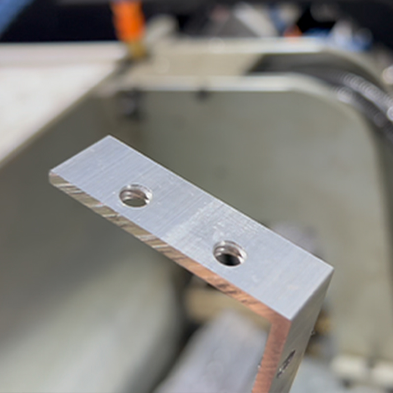 Aluminum corner processing machine