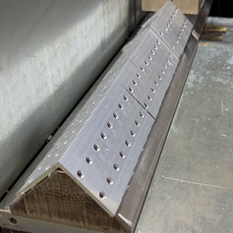 Automatic drilling tapping cutting machine