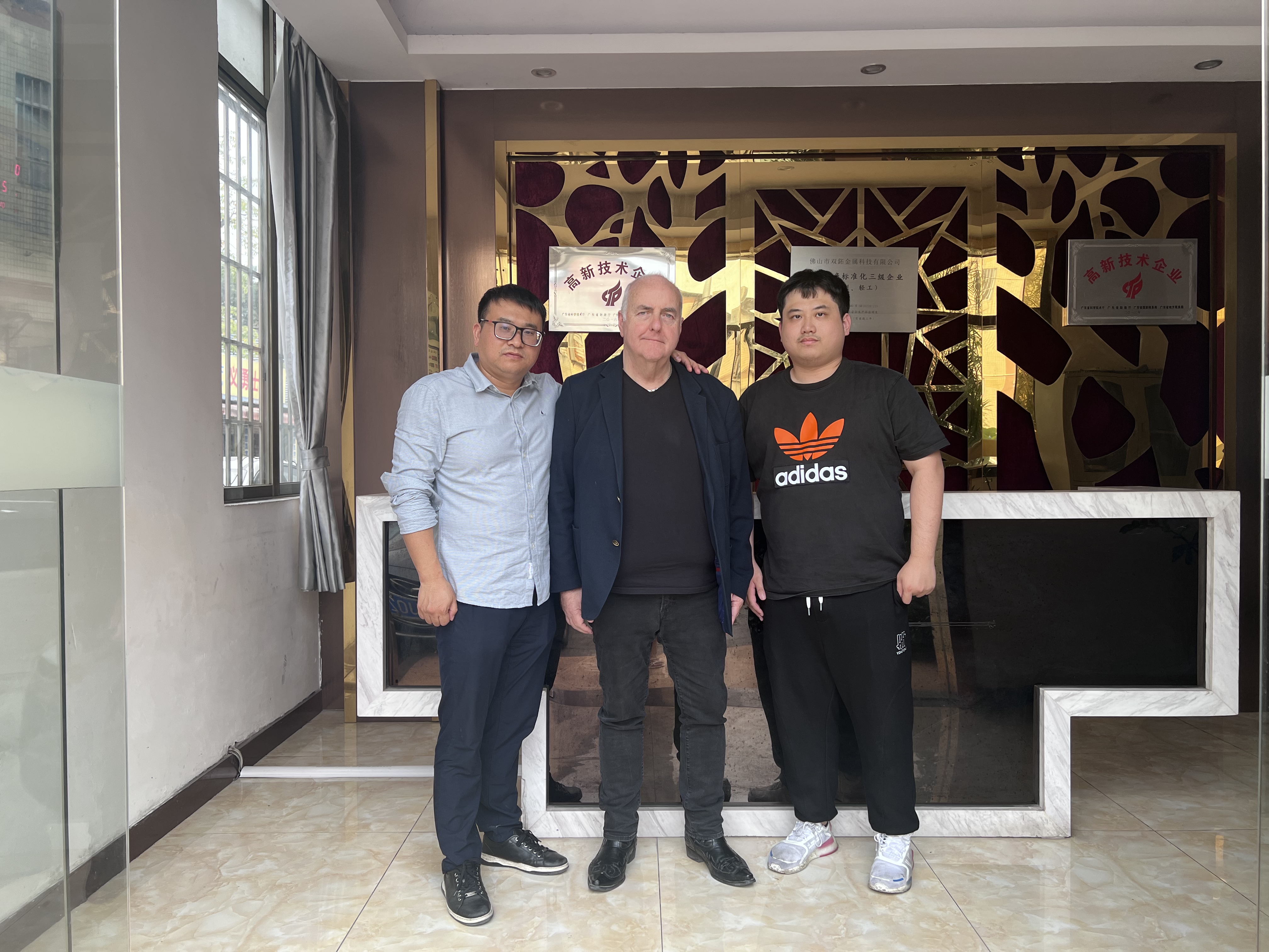 Representative from Kuwaiti Architecture Firm Visits Double Stone Steel Factory