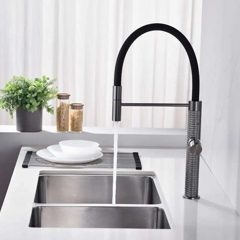 Magnetic Pull Out 360° Rotating Kitchen Sink Faucet