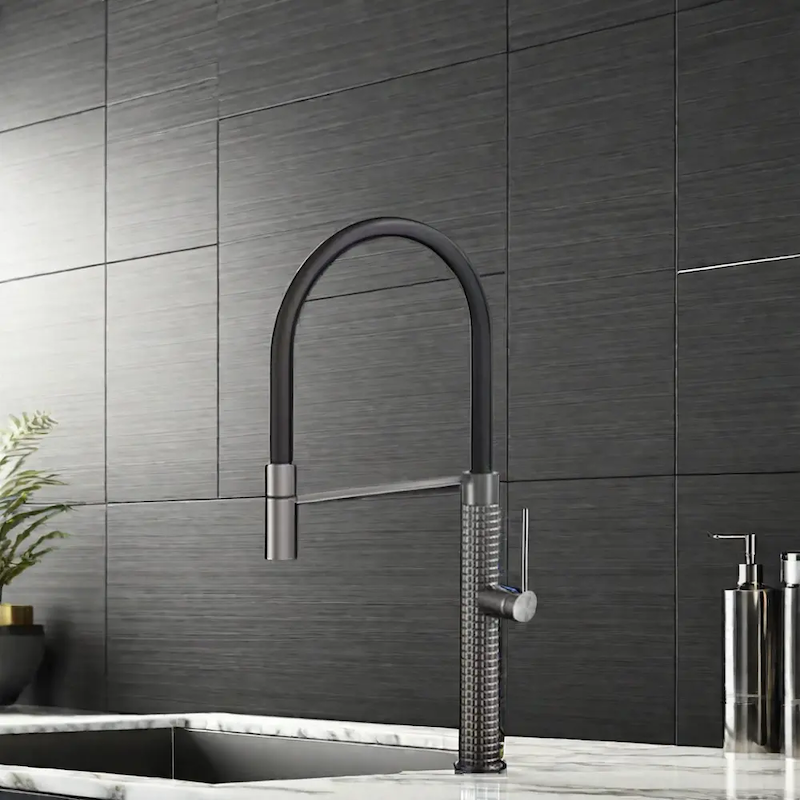 Magnetic Pull Out 360° Rotating Kitchen Sink Faucet