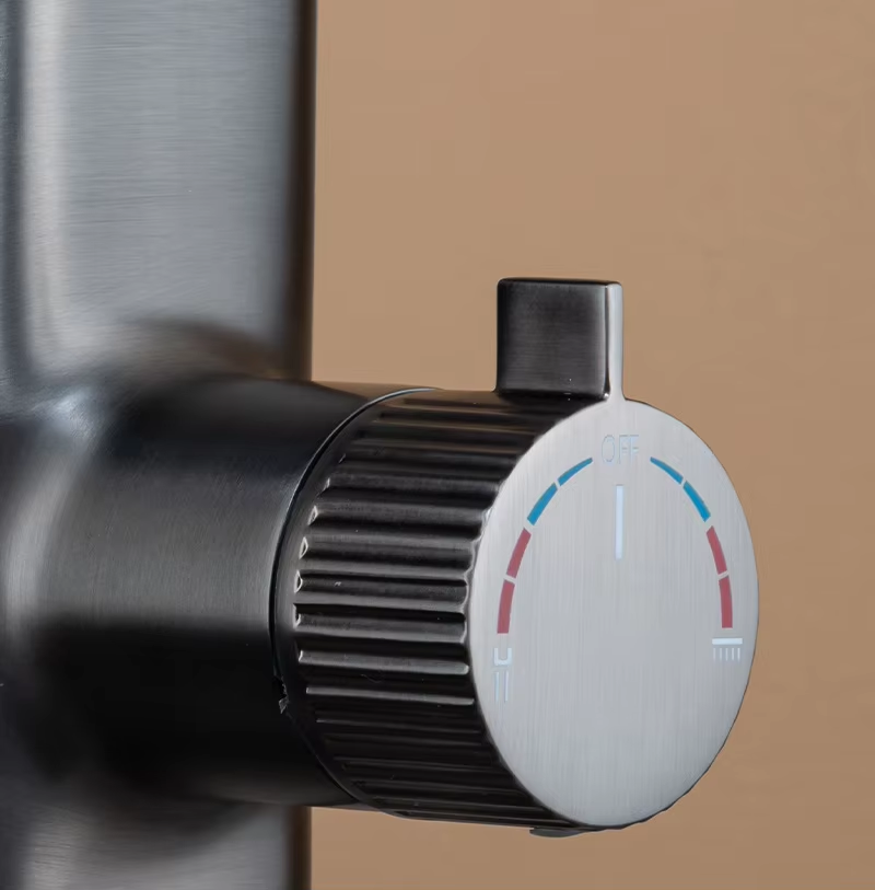 Digital Display Pull Out Waterfall Kitchen Faucet