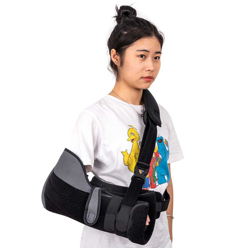 Послеоперационный плечевой бандаж с металлическим поясом