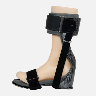 AFO-Orthese aus verstärktem Kunststoff für die Rehabilitation von Sprunggelenk und Fuß