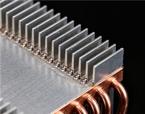 Materiais de dissipação de calor e componentes do dissipador de calor