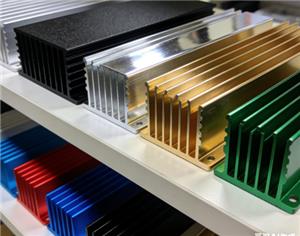 Oppervlaktebehandeling en verfkennis van geëxtrudeerde aluminium koelribben