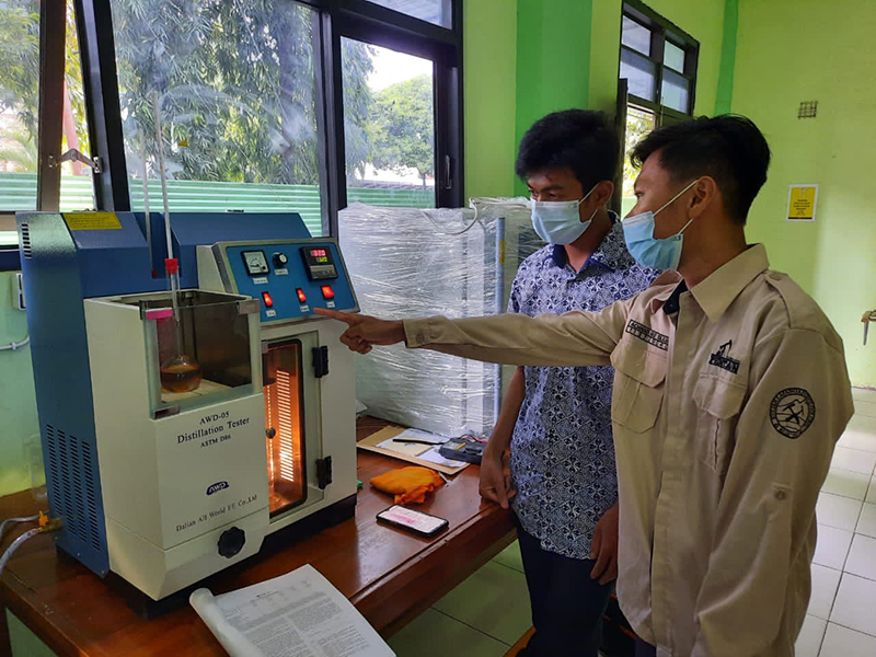 The Indonesia customer was purchased our instrument of AWD-05 Distillation Tester.