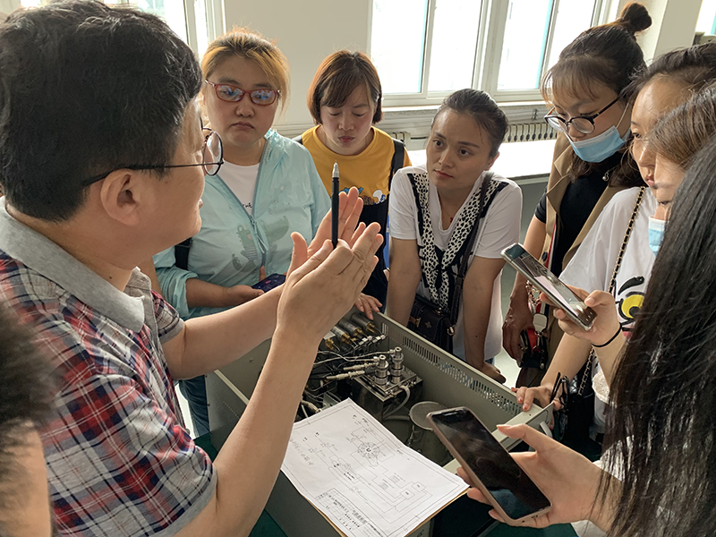 Dalian All World I/E Co.,Ltd.(AWD) Hosts Successful Gas Chromatography Training Session