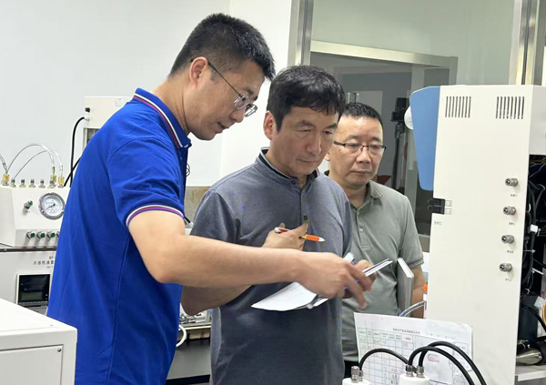 S. Korean Buyer Praises Workshop and Lab After Tour