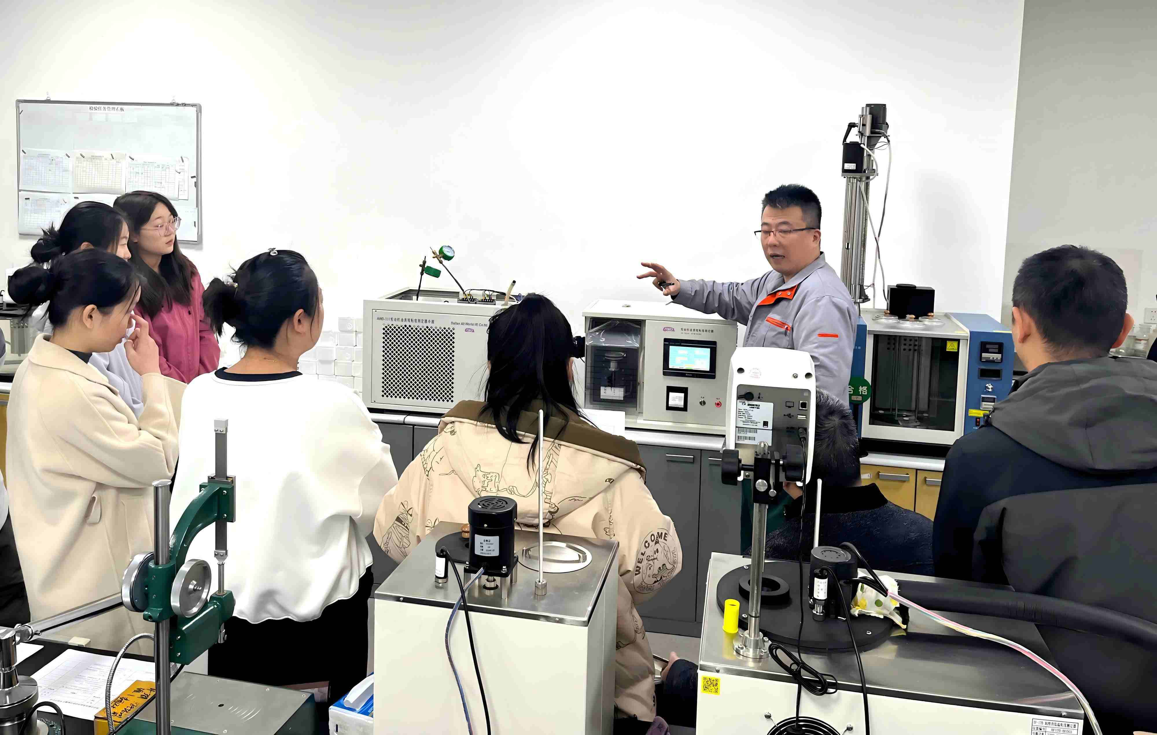 Dalian, October 23, 2025 - AWD Successfully Hosts 2025 Lubricant Testing Instruments Training Program Dalian, October 23, 2025 - AWD Successfully Hosts 2025 Lubricant Testing Instruments Training Program