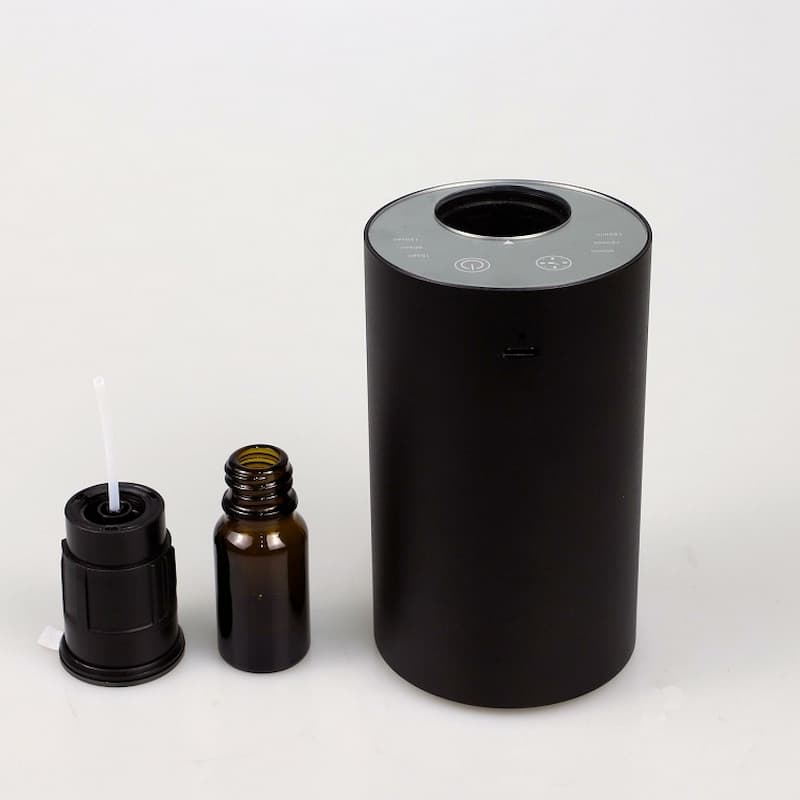 China Car Essential Oil Diffuser No Water Factory Cordless Battery Operated Aromatherapy Diffuser In White