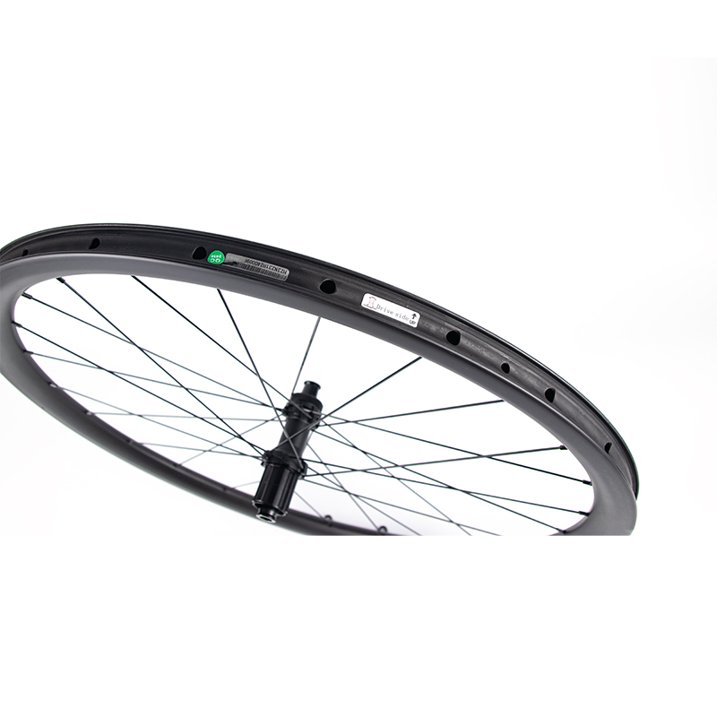 Lightweight Asymmetric Carbon Wheels Disc Brake 700C 35mm