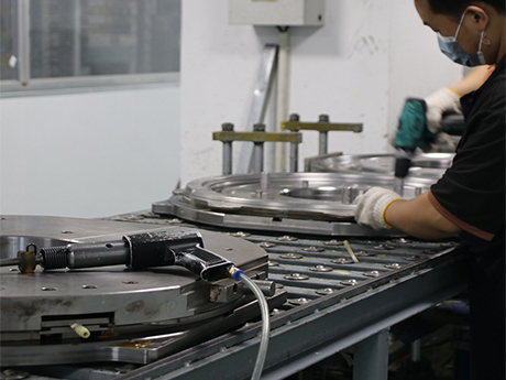 How are carbon rims made?