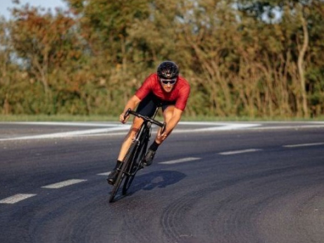 The immediate way to enhance the cycling experience: Start with the carbon wheelset