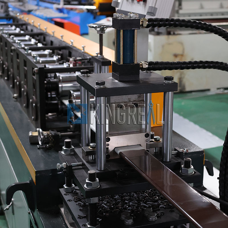 linear strip ceiling machine