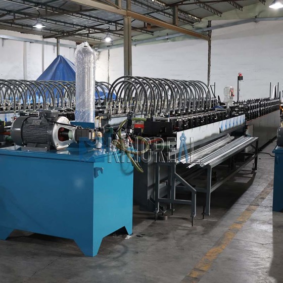 How many types of ceiling t grid machines?