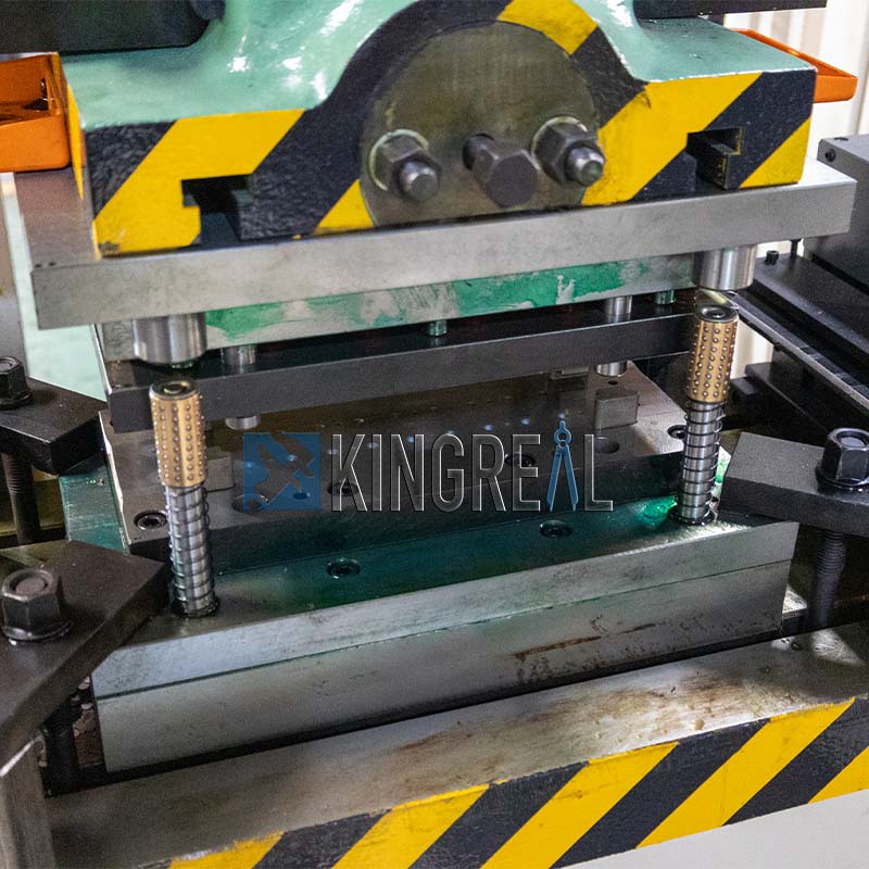 wall angle making machine