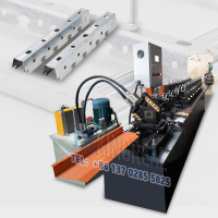 Macchina per la fabbricazione di supporti per soffitti metallici