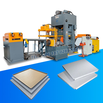Máquina para paneles de techo de metal perforado