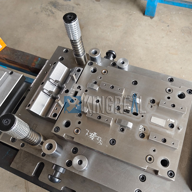 progressive die mechanical press