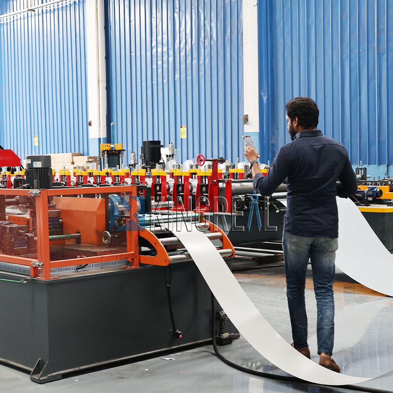 baffle ceiling roll forming machine