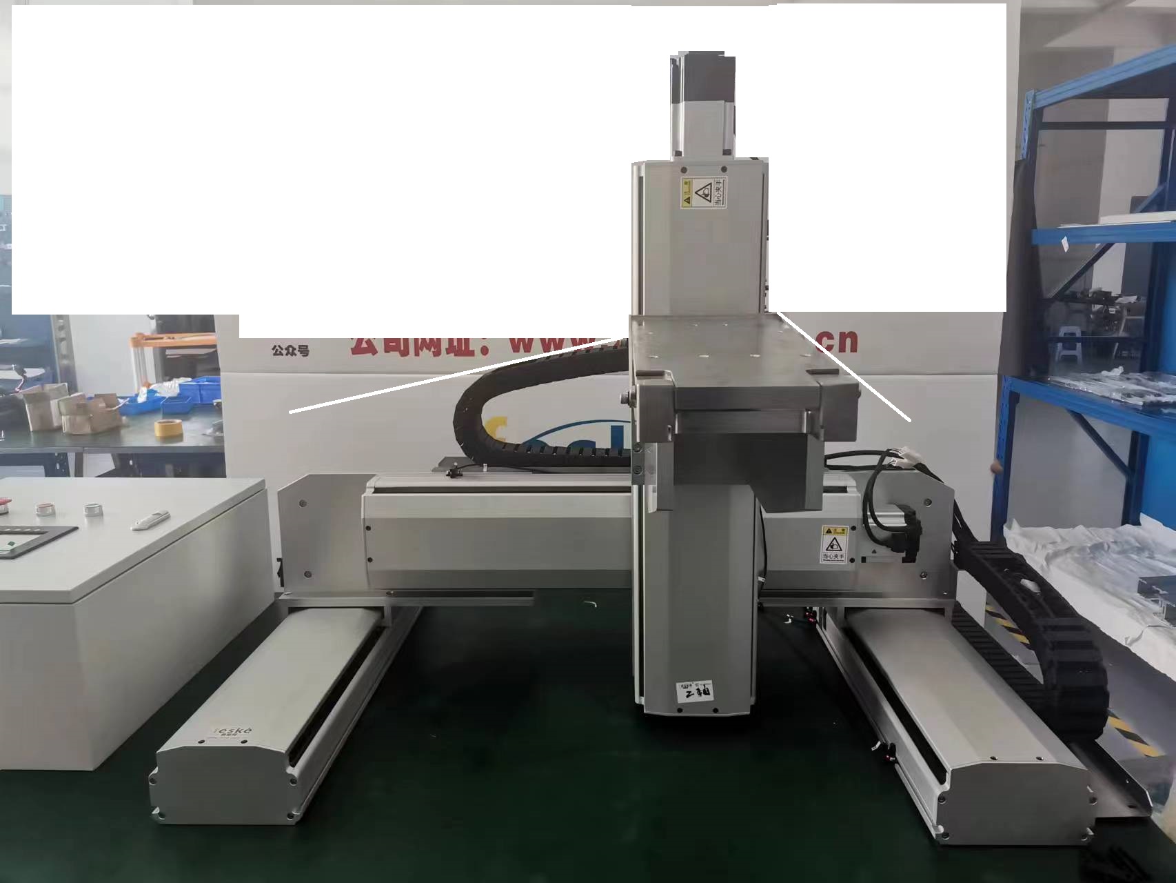 High-precision robot arm