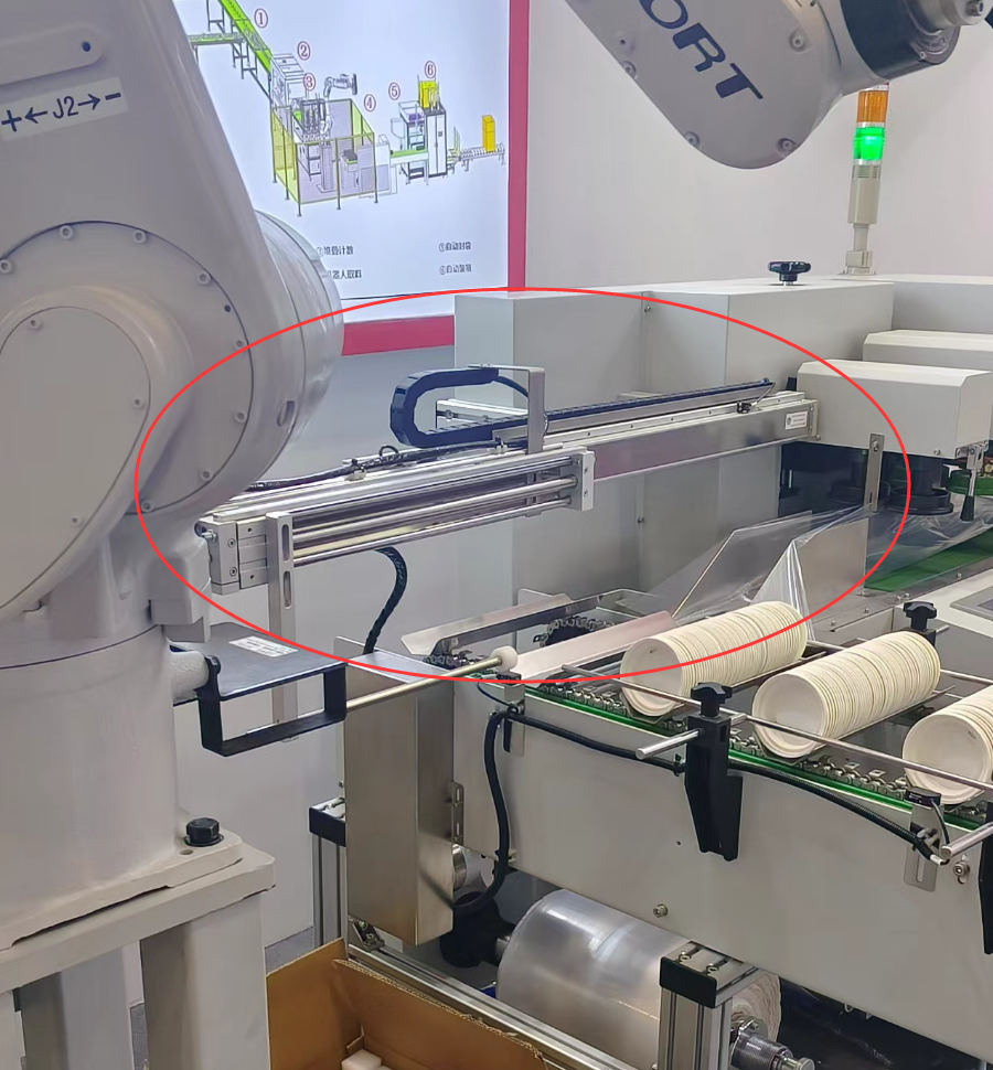 The application of assembly robots