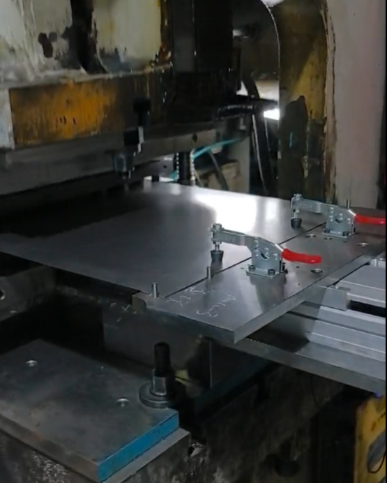 Modular Automatic Feeding System for Press